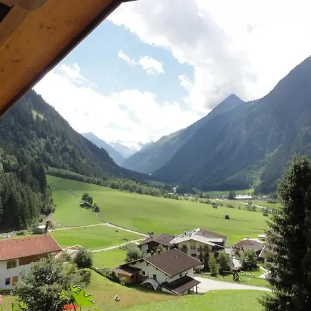 Gastehaus Glucksgrat Guest house Neustift im Stubaital